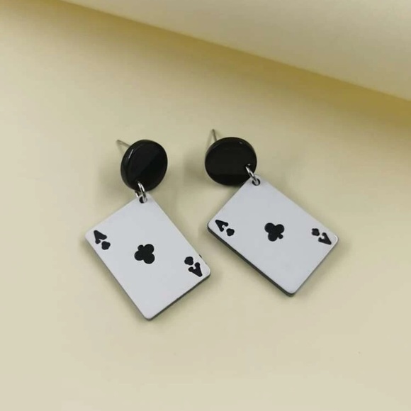 ♣️ Awesome Large Ace Of Clubs Playing Card Studs Earrings ♣️ - Picture 3 of 4
